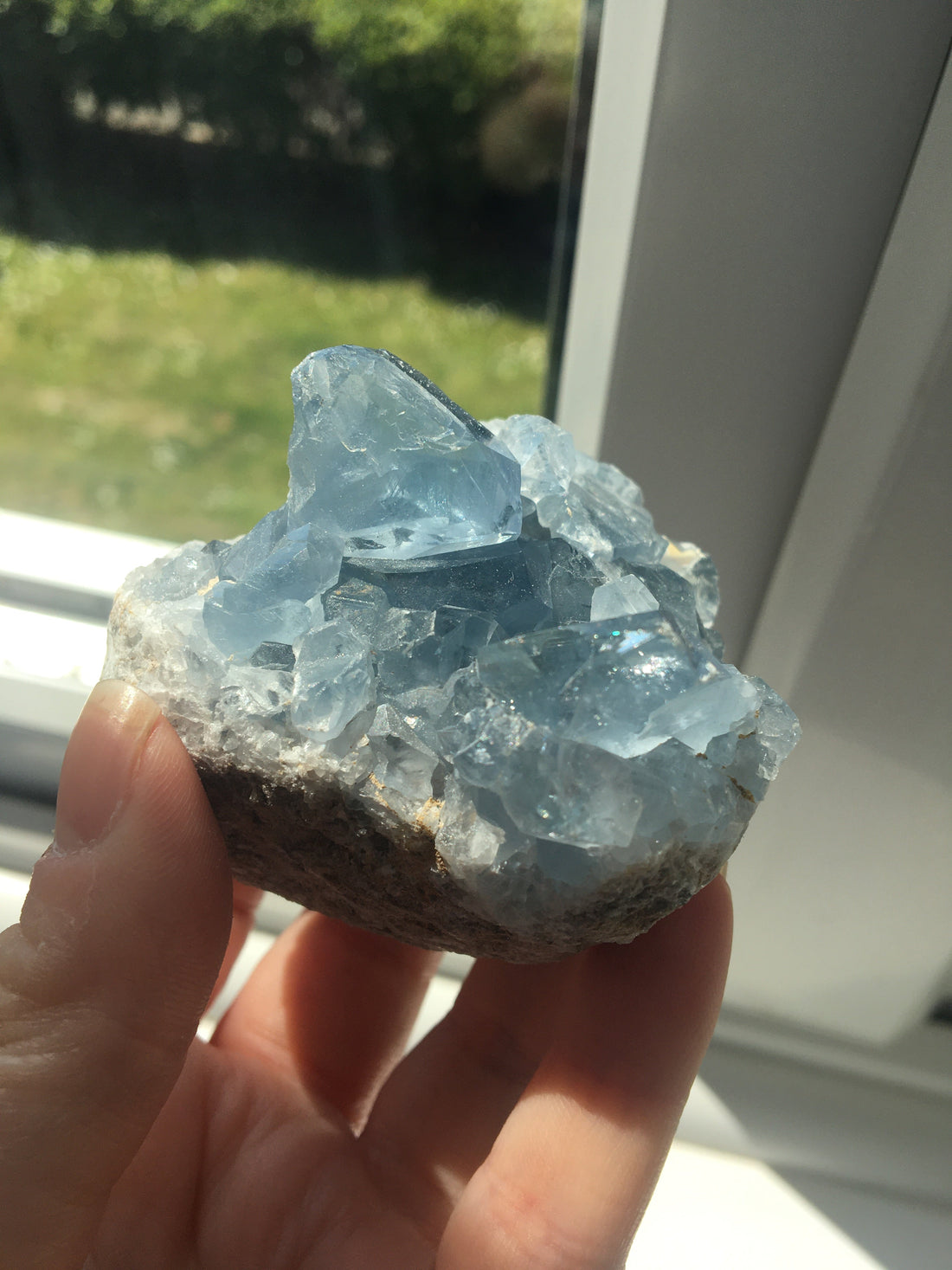 What are the Differences Between Celestite and Celestine Crystals?